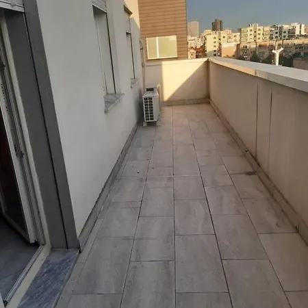 Διαμέρισμα In Near Centre